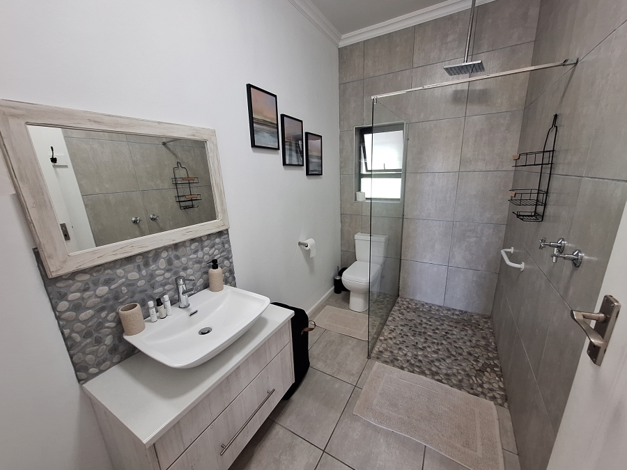 4 Bedroom Property for Sale in C Place Eastern Cape